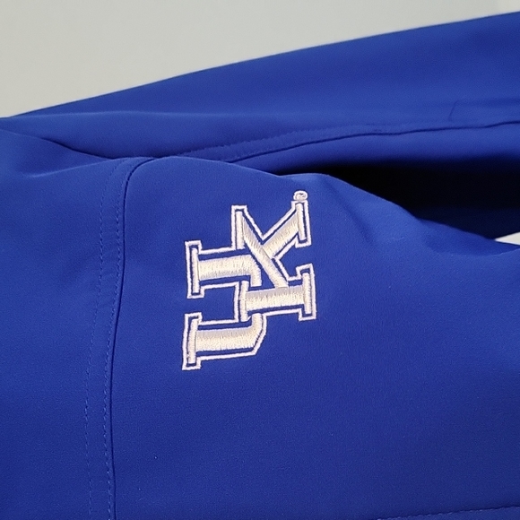 Officially Licensed Collegiate Products University of Kentucky (UK) Coat. - Picture 2 of 6